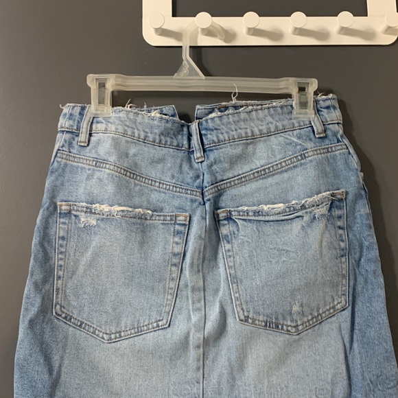 Zara distressed denim mini skirt size small 💙 - Picture 7 of 13